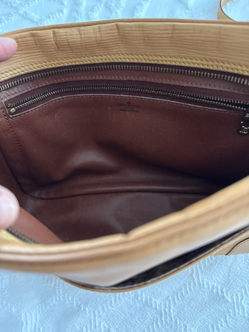 Vintage Louis Vuitton Trocadero 24 - Picture 7 of 12